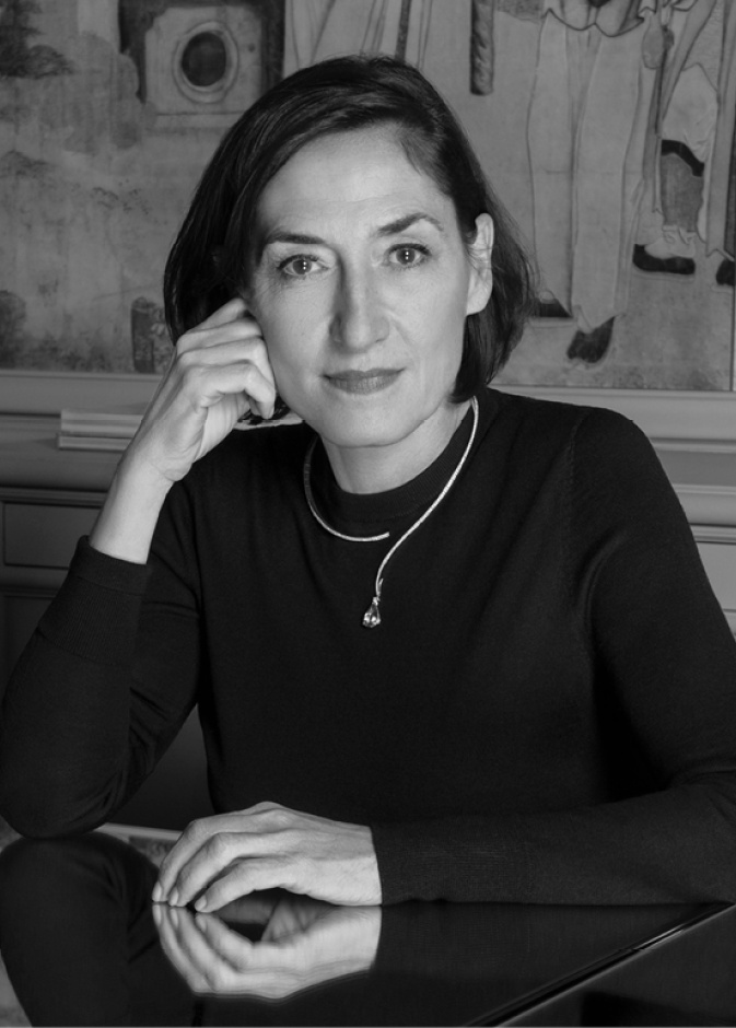 الرئيسة التنفيذية "هيلين بولي-دوكين"