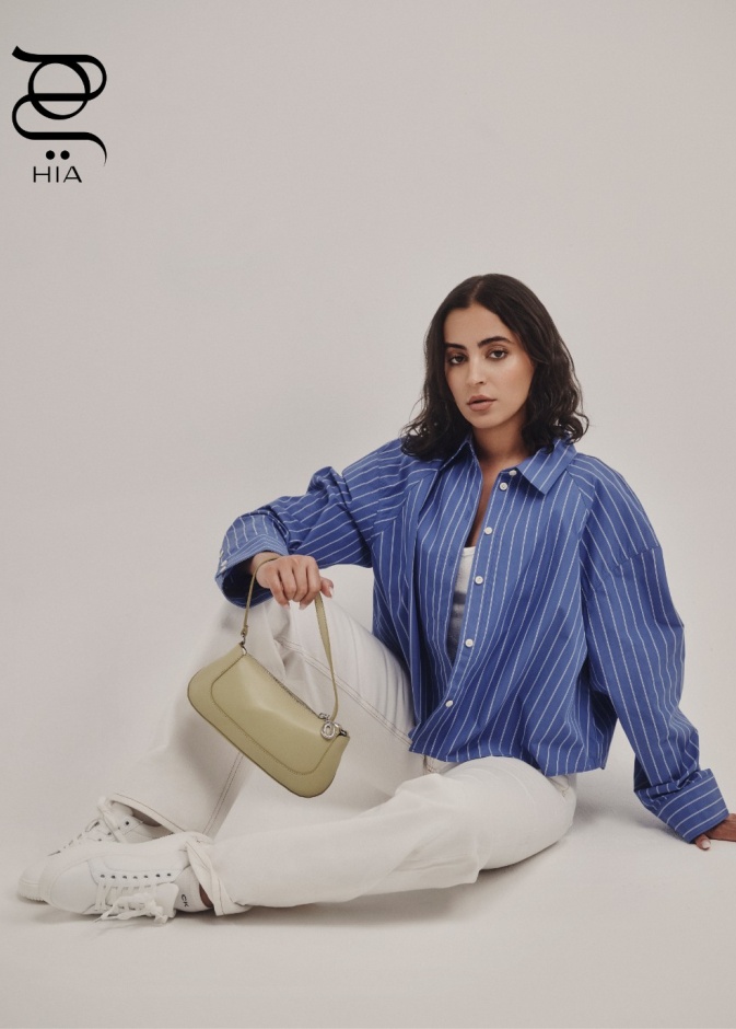 عفوية الأناقة مع Calvin Klein وأضواء بدر