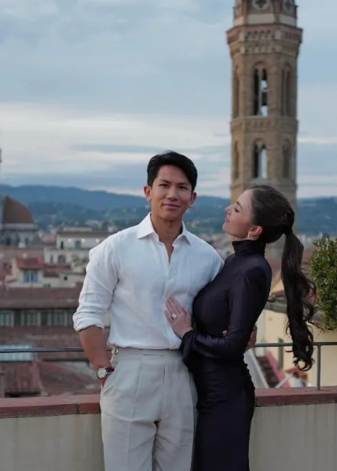 الأمير عبدالمتين ينتظر مولوده الأول من زوجته الأميرة أنيشا روزنا