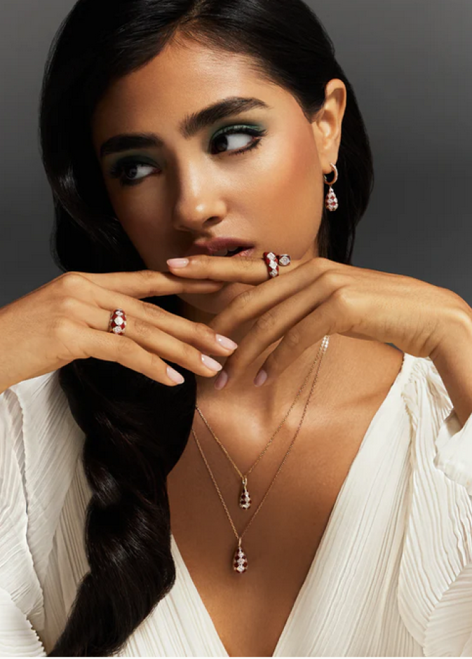 The Enchanted Pendant Small من KhayalJewelry