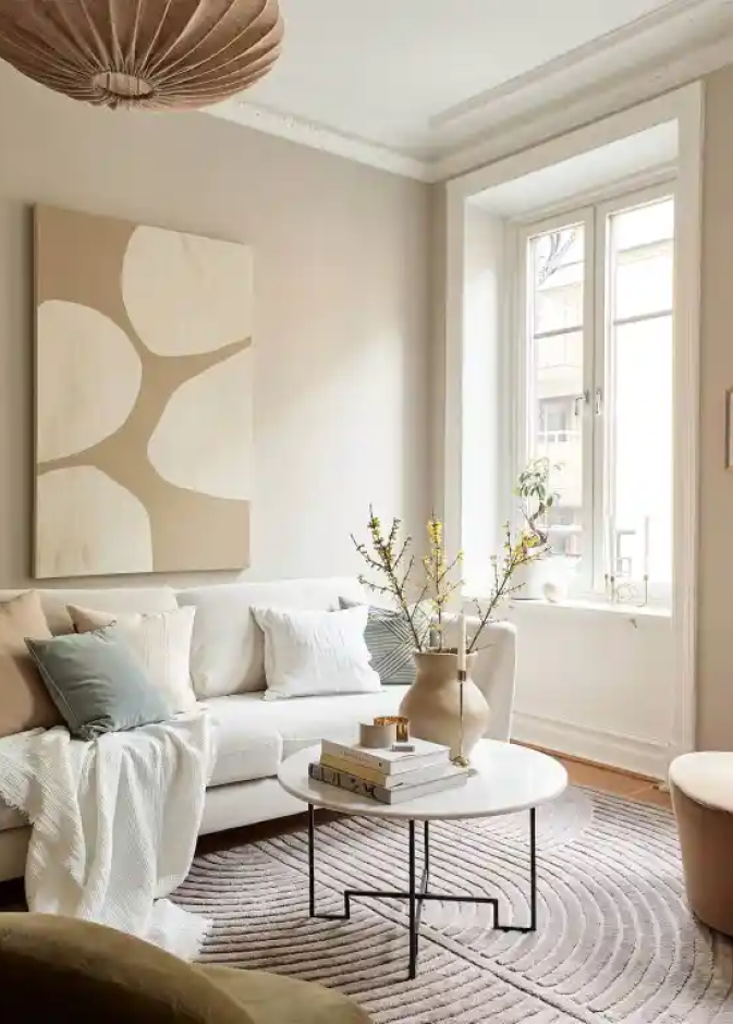 ألوان أزياء نادين لبكي تلهم ديكورات المنزل التي تجمع البساطة الراقية والفخامة الهادئة