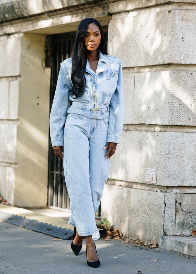 إطلالة صباحية من الدنيم 