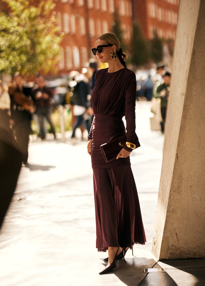 إطلالة مناسبة لعشاء رومانسي من شوارع لندن