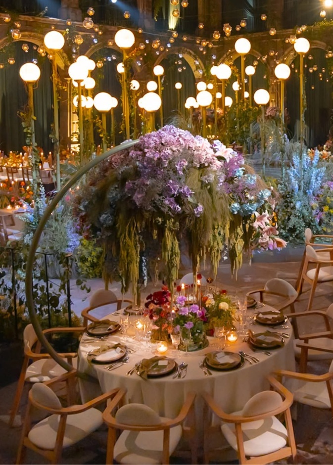 الأقواس في حفل الزفاف_ الصورة من صفحة Rodrigo Mora RM