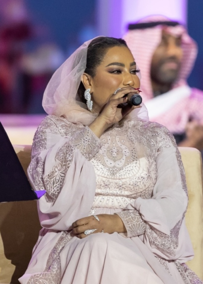 النجمة السعودية موضي الشمراني في رحاب القرية العالمية