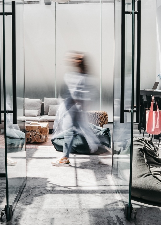 جمعية الأزياء تطلق PFA Fashion Talks بالتعاون مع مساحة ليفت في JAX