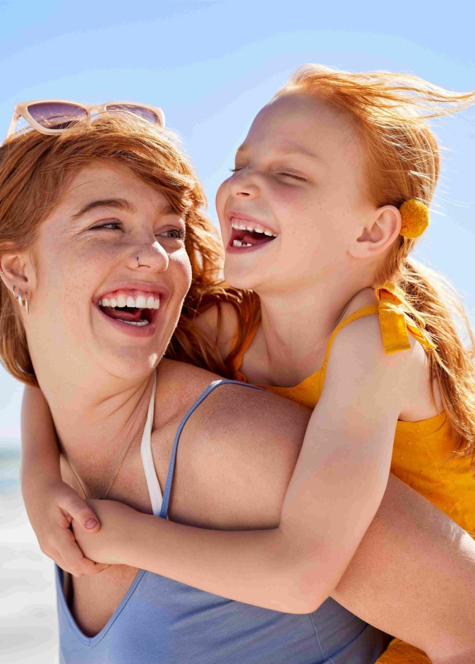 رفاهية الاستمتاع بممارسة الأم والطفل للأنشطة معا تحقق لهما الترفيه والسعادة