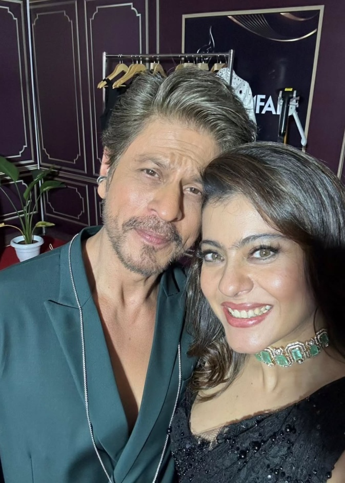 كاجو وشاروخان