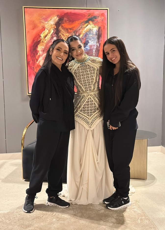 كواليس لقاء ياسمينا العبد وشريهان في افتتاح المتحف المصري الكبير