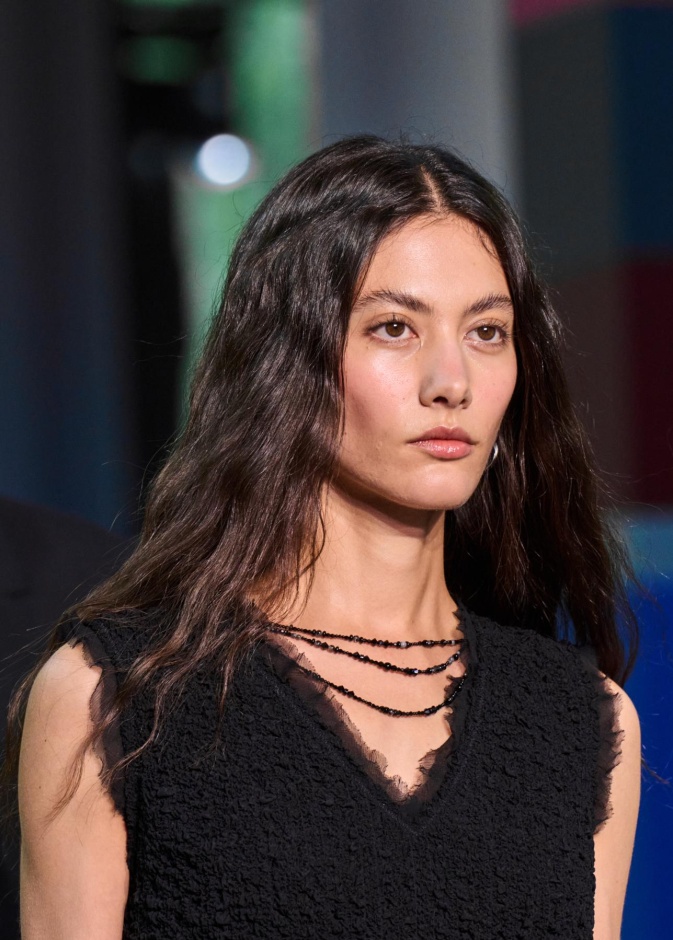 زيت الخروع بتركيباته الفريدة.. إرث الطبيعة الخالدة وقصة لن تنتهي لشعر صحي