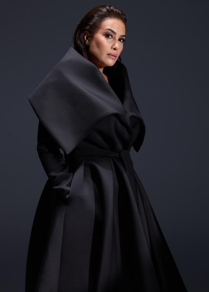 10 تصاميم مجوهرات أبرزت جمالها الأيقوني