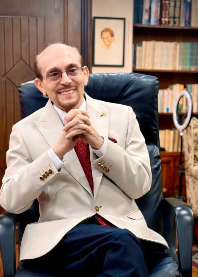 محمد صبحي يظهر لأول مرة بعد أزمته الصحية