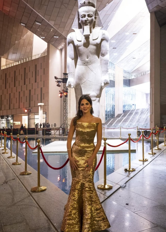 فاطمة سعيد مغنية السوبرانو المصرية 