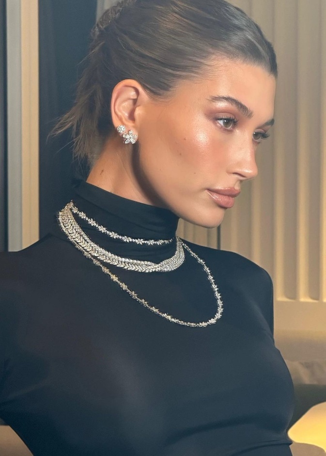  كيفية تطبيق صيحة الـ Toasted Makeupبأسلوب حايلي بيبر