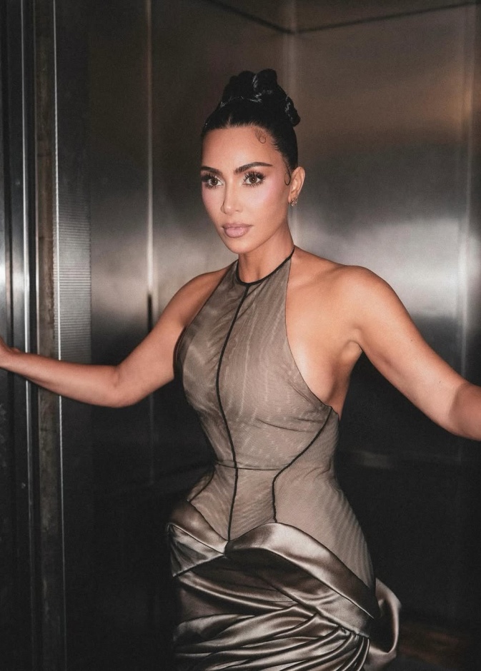  كيم كارداشيان