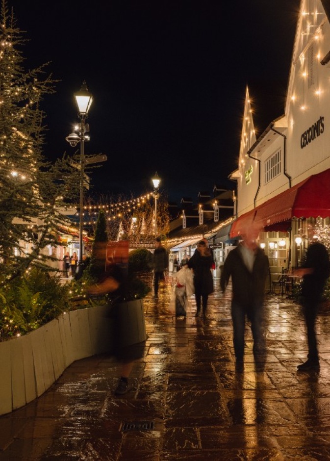 موسم احتفالي ساحر في وجهات "ذا بستر كولكشن"