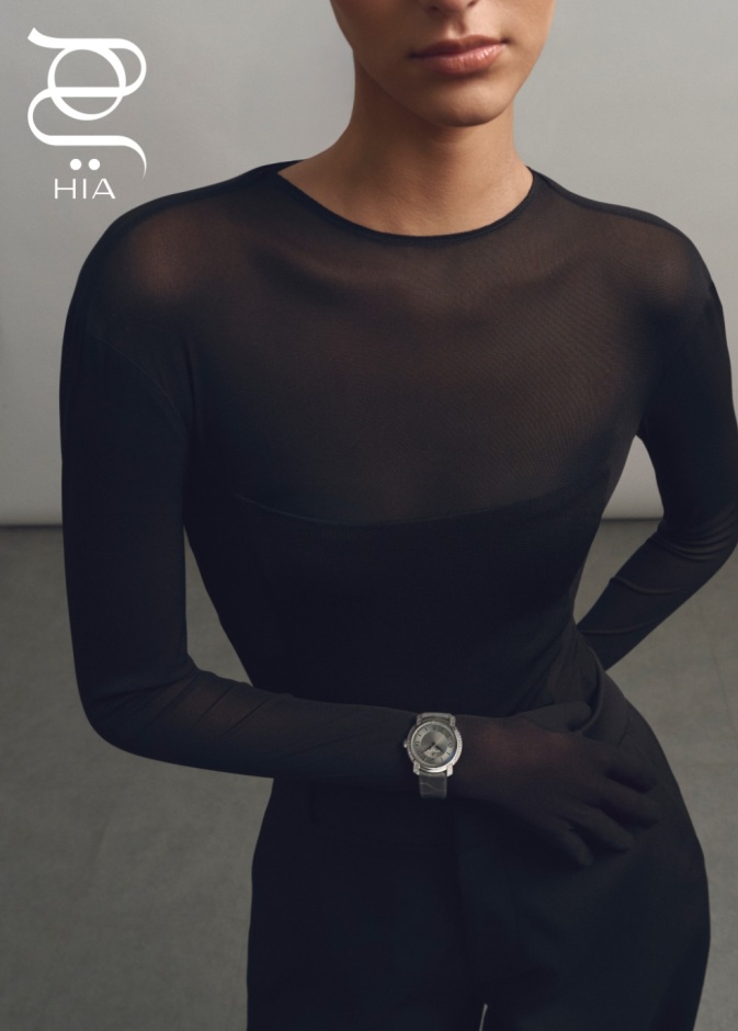 جلسة تصوير خاصة مع دار Breitling بعنوان "أناقة الزمن بروح أنثوية معاصرة"