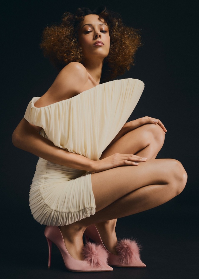 تعاون Christian Louboutin X Mytheresa... الأناقة المطلقة لموسم الأعياد!