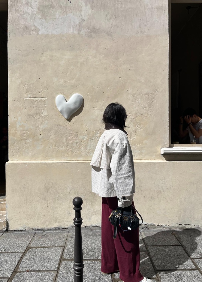 خاص لـ "هي": هكذا تصنع منسقة الأزياء السعودية شوق آل دوله بصمتها في عالم تنسيق الأزياء