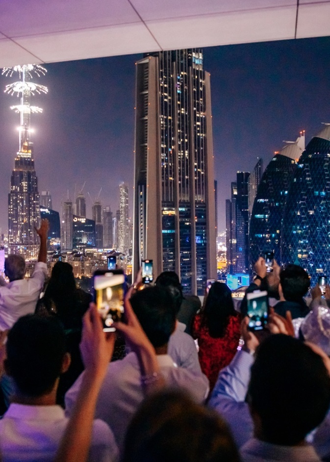 "والدورف أستوريا" مركز دبي المالي العالمي يحتفل بموسم مناسبات مهاية العام بباقة من العروض المميزة