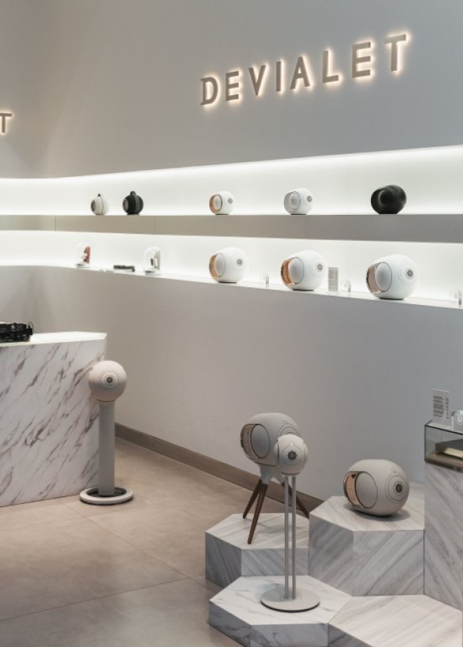 ديفياليه تكشف عن فانتوم ألتميت: المرحلة التالية من الثورة