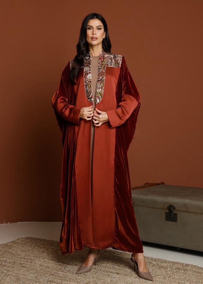 ما بين الضوء والمخمل... تفاصيل أسرتنا في أنا عربية 2025