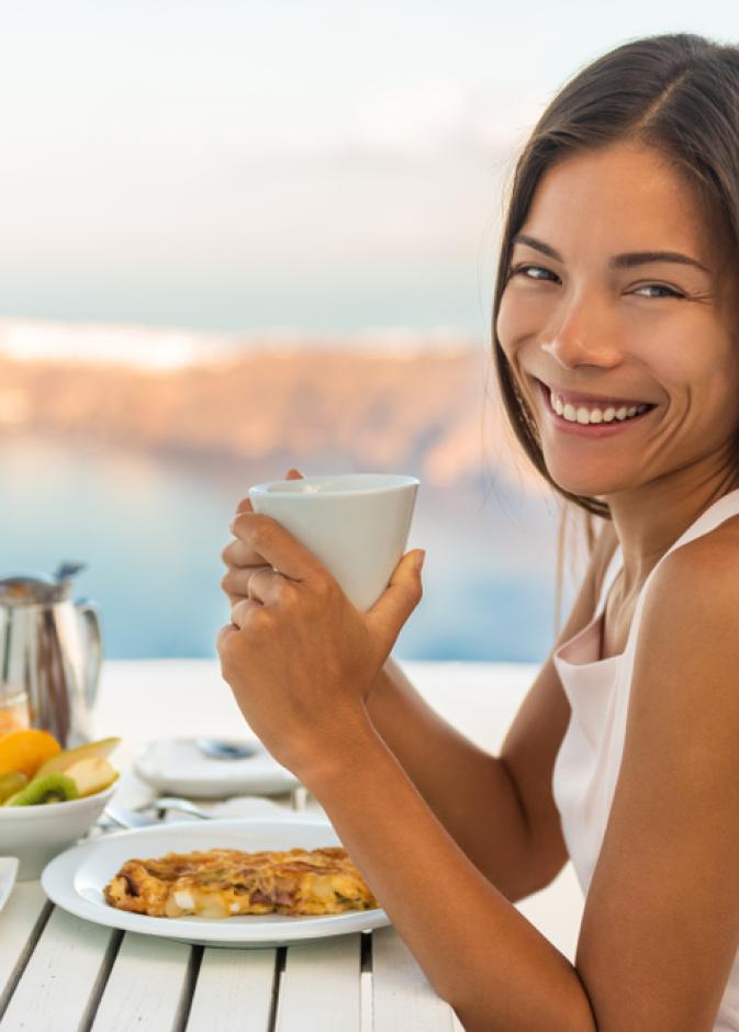 أفضل عروض الطعام في فنادق الإمارات خلال موسم الأعياد