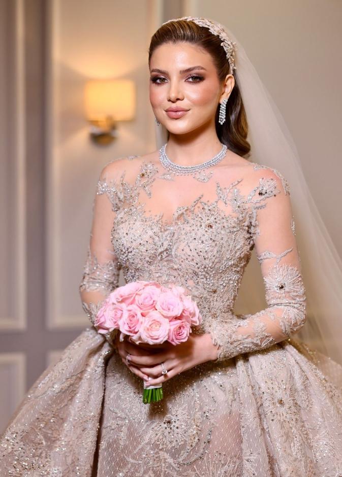 إطلالة جمالية ساحرة بأنامل وسيم مرقص