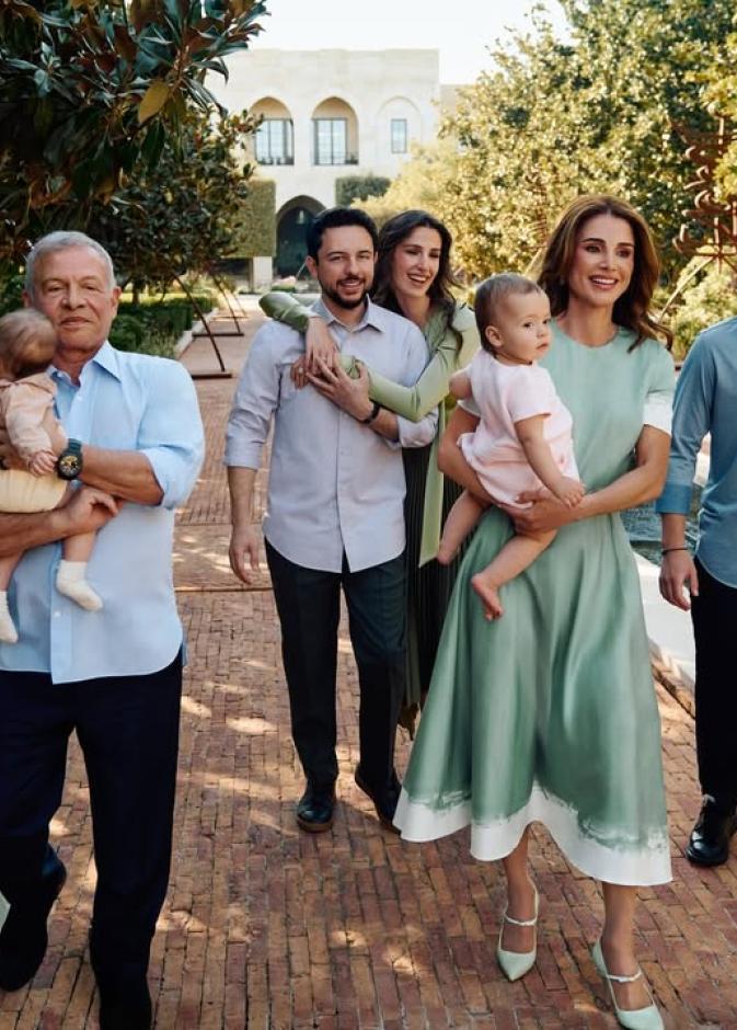 إطلالة وظهور ملفت للعائلة المالكة الأردنية