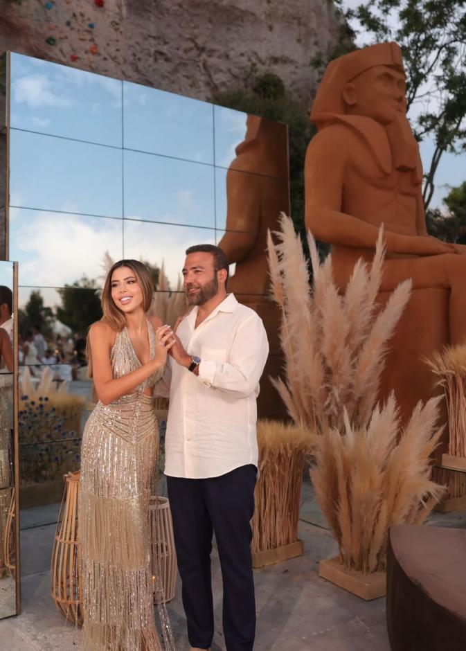 استحضار زينة الأهرامات في حفلات خطوبة 2025