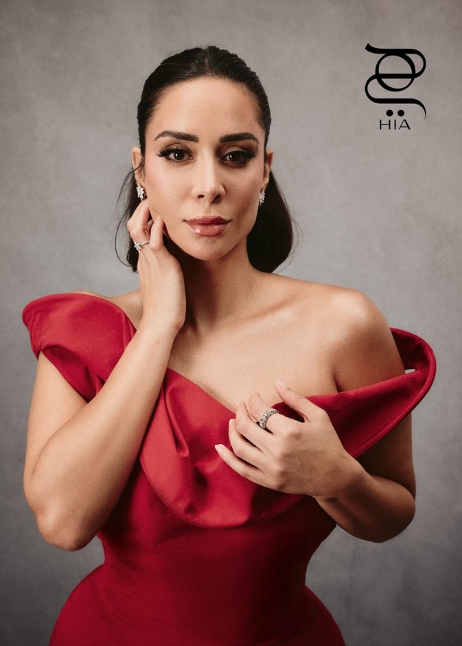 بسنت شوقي بتصاميم مجوهرات مُبهرة خلال مهرجان البحر الأحمر