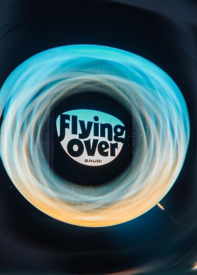 من السماء تُروى الحكاية.. كل ما تريدون معرفته عن تجربة التحليق «Flying Over Saudi» في موسم الرياض