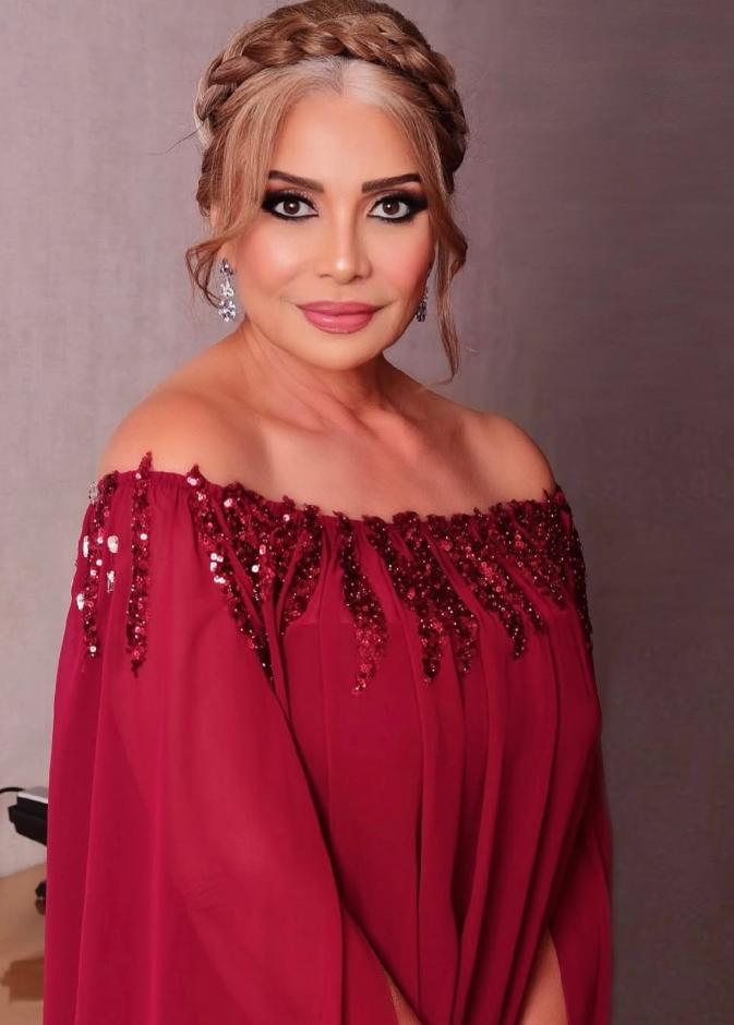 تعتمد سوسن بدر على الشد المائي لتحسين بشرتها