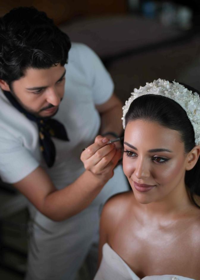 مزين الشعر وليد زين الدين.