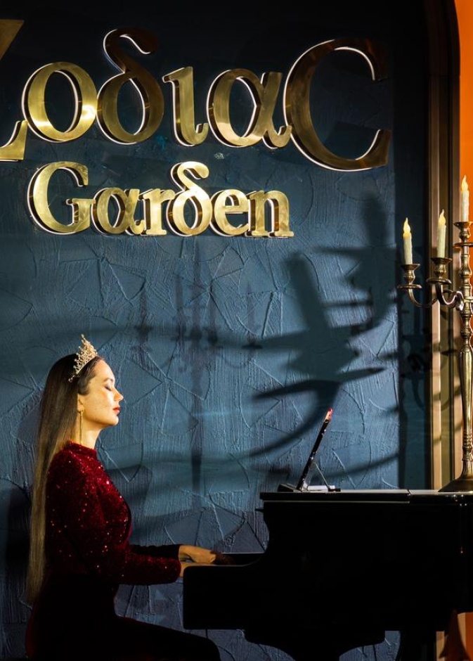 مطاعم ذا جروفز… رحلة استثنائية تجمع النكهات العالمية بالعروض الحية في قلب موسم الرياض