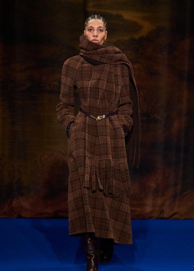 معطف صوفي طويل من Burberry