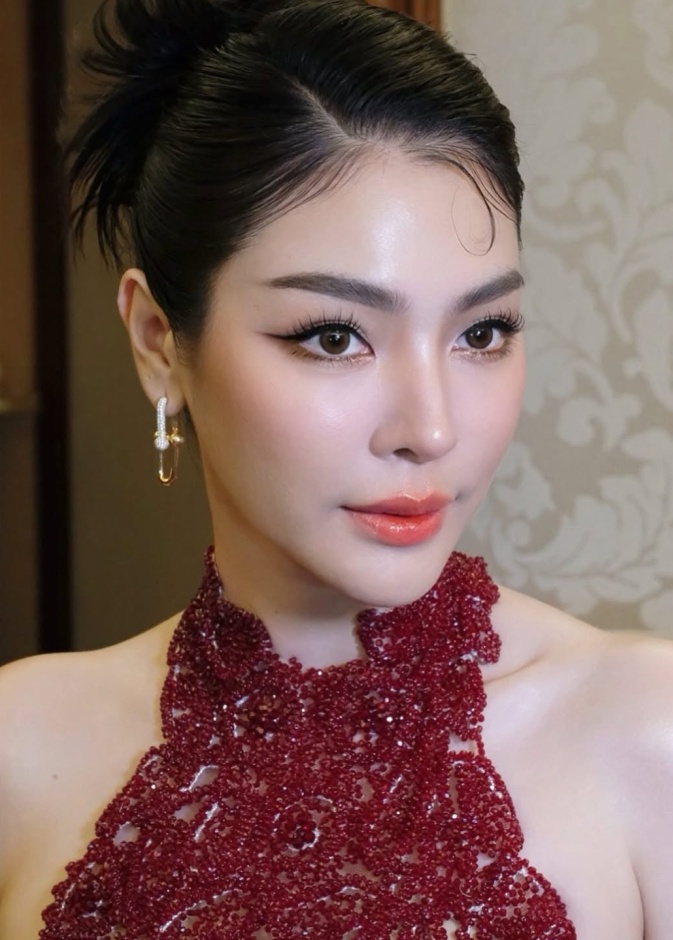  النجمة Faye Peraya - صورة من حسابها على انستغرام