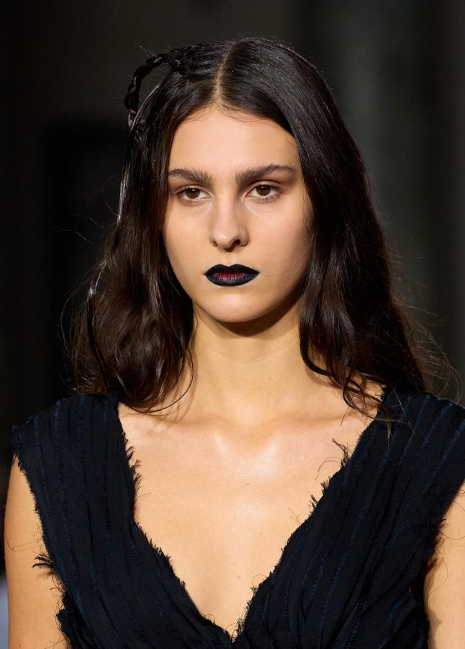 ألوان احمر الشفاه السوداء والاومبريه من دار Torishéju