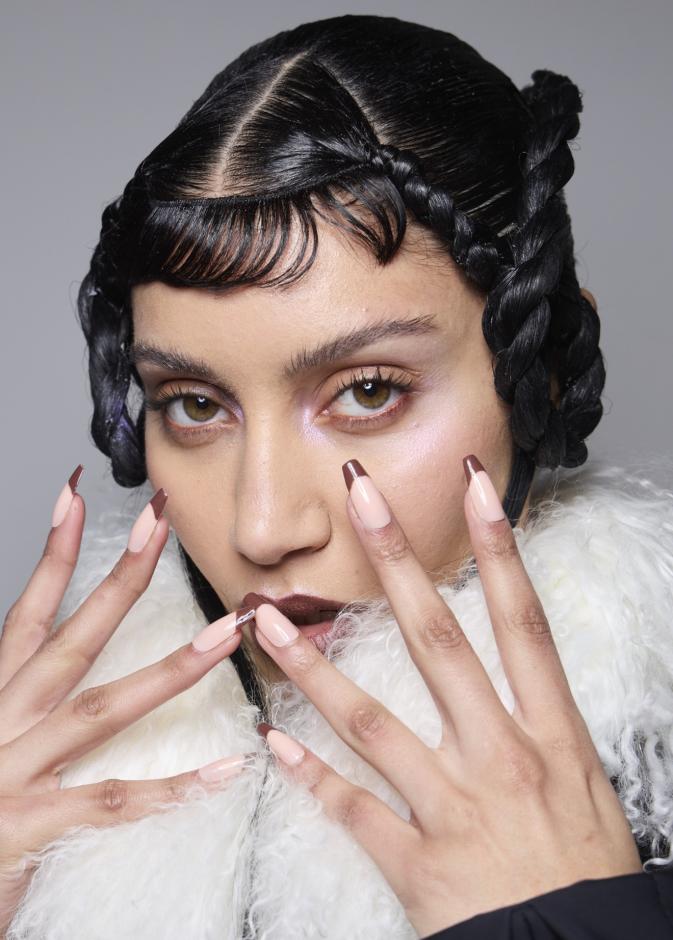  ألوان مناكير الفرانش العريضة والملونة من دار Luar