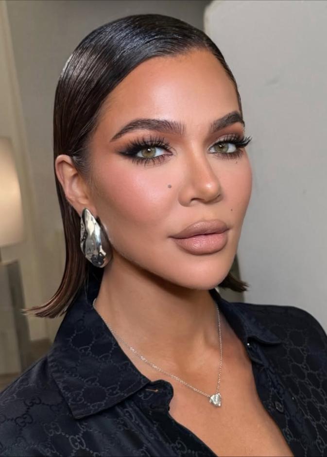 رسمات الحواجب العريضة والطويلة من وحي khloe kardashian