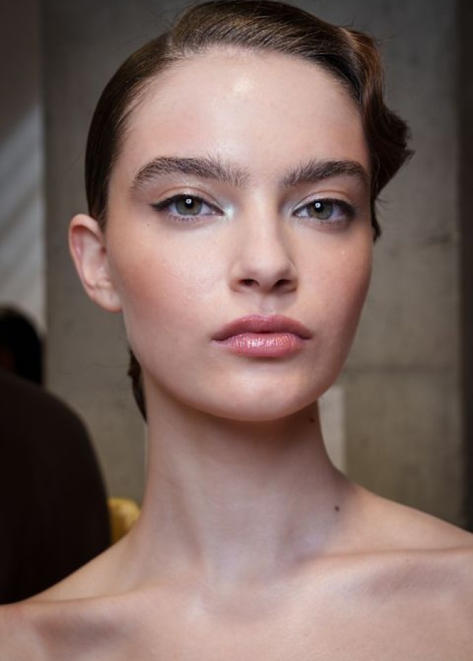 مكعبات ثلج للبشرة: قائمة المكونات الطبيعية التي يجب تجربتها