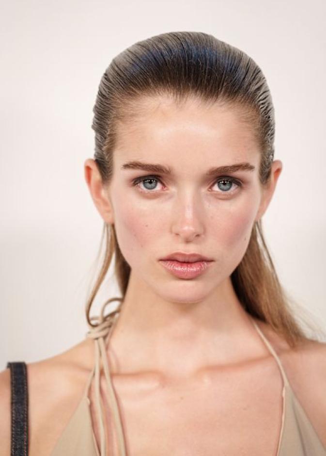 ما هي تقنية شدّ البشرة بالترددات الراديوية لملامح أكثر شباباً؟