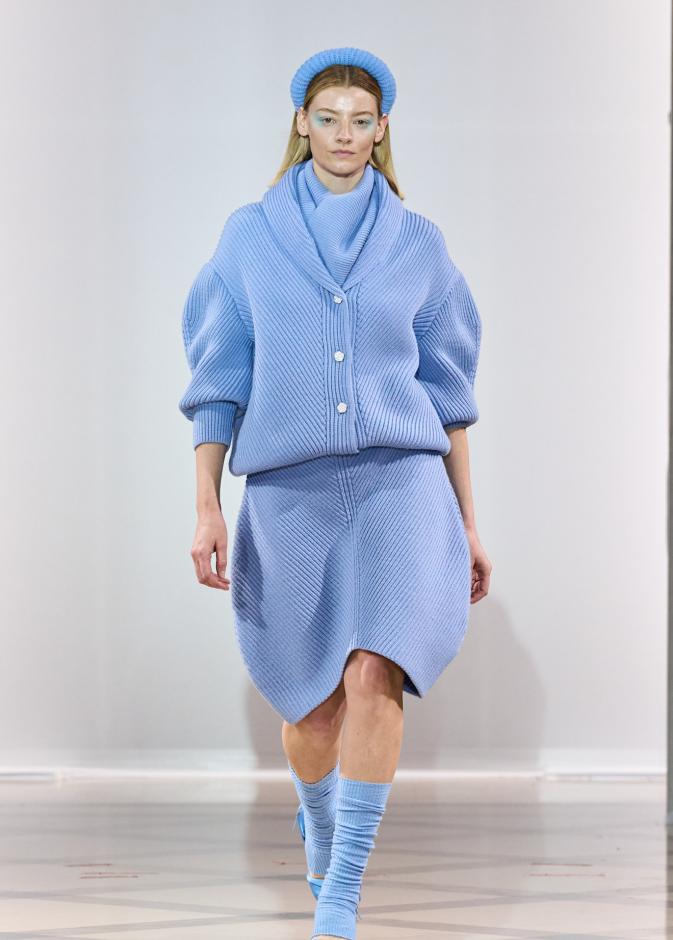  طقم أزرق من Amalia