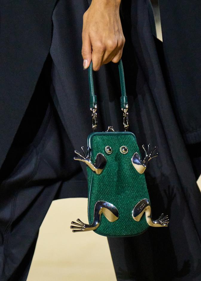 حقيبة على شكل ضفدع من Kronthaler Westwood 