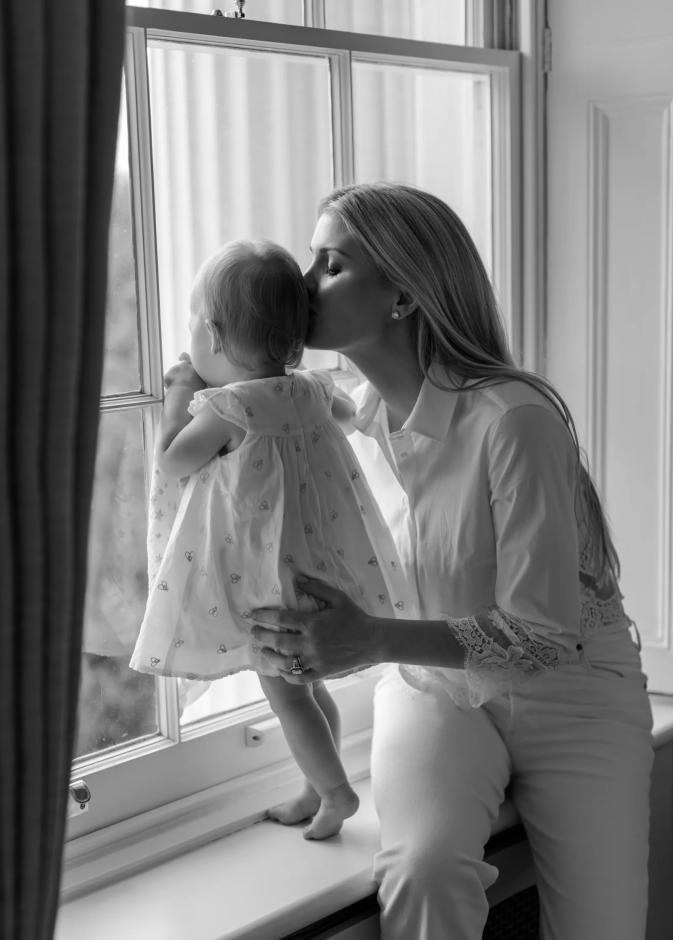 الليدي كيتي سبنسر وأثينا الصغيرة في مغامرة ملكية فوق ثلوج لابلاند