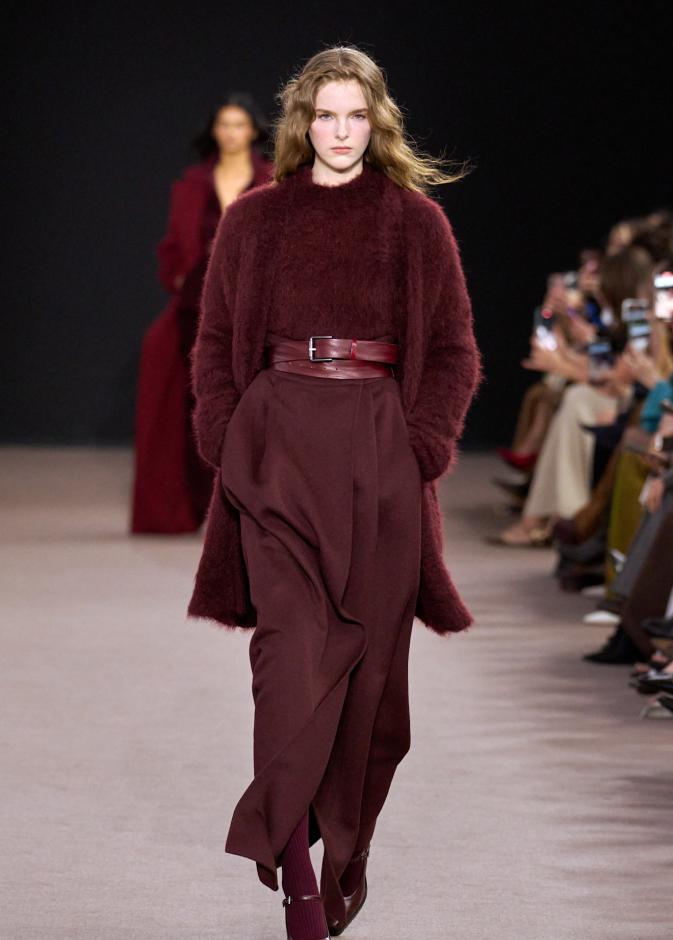 إطلالة مونوكروم من Max Mara