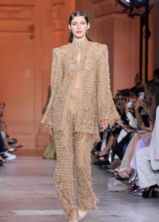  بناطيل براقة تليق بسهرات رأس السنة