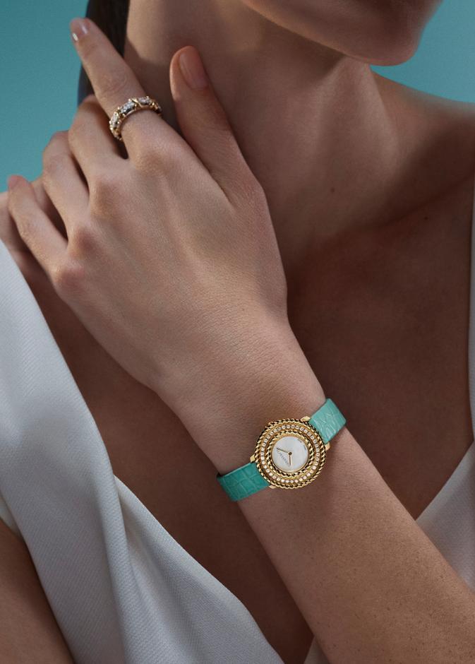 TIFFANY & CO