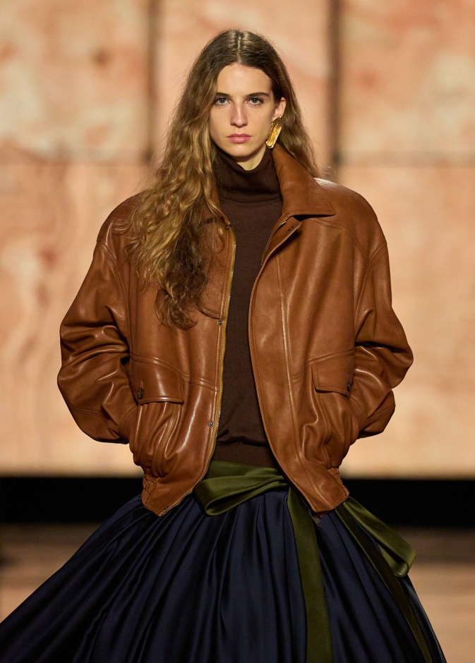 سترات الجلد من سان لوران