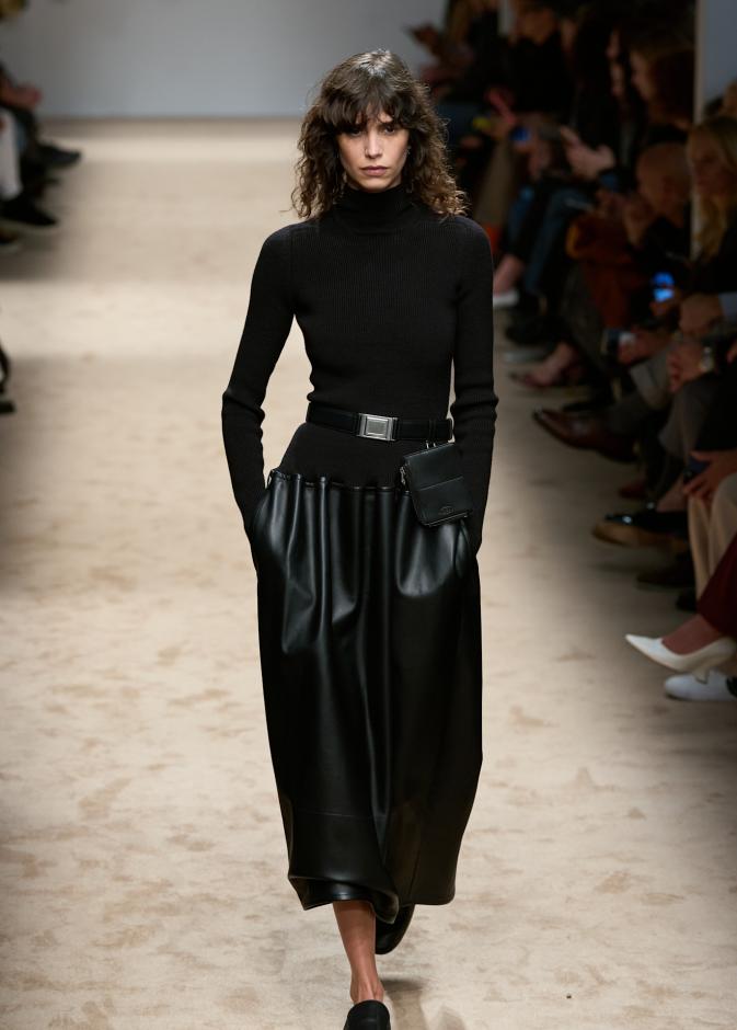 فساتين الشتاء 2025